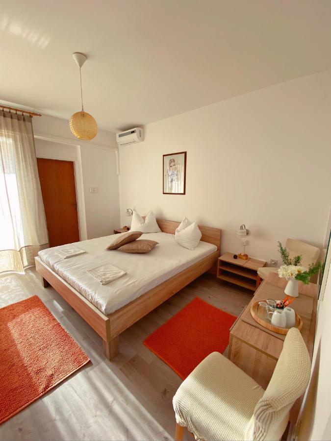 The Manzoni Family 1 Hotel Punat Kültér fotó