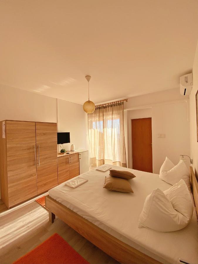 The Manzoni Family 1 Hotel Punat Kültér fotó