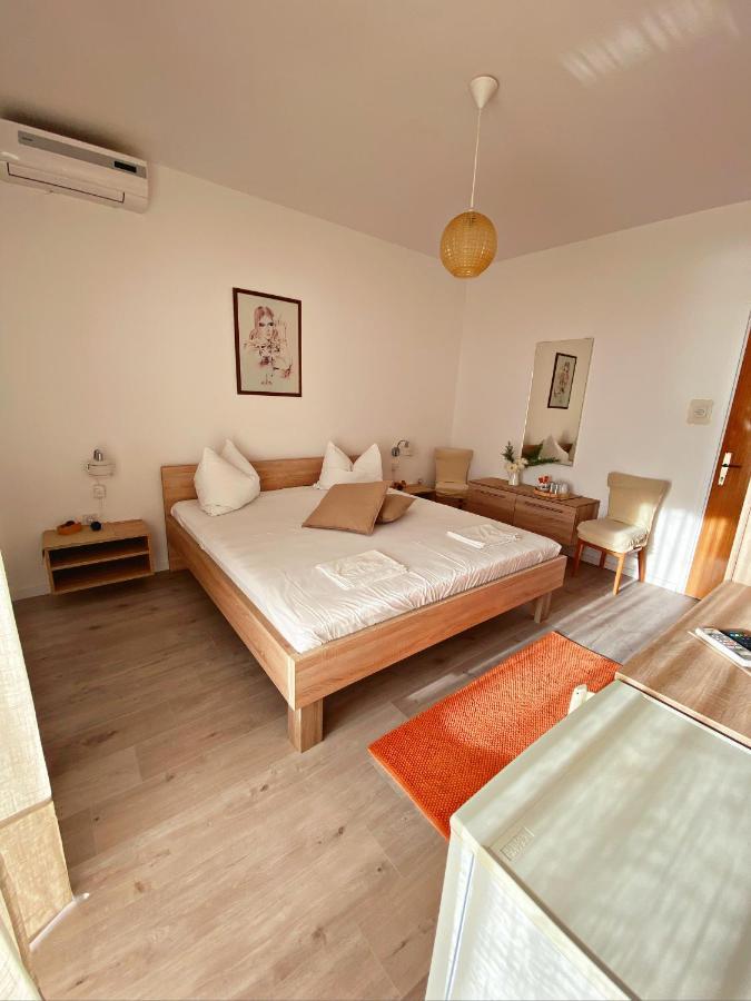 The Manzoni Family 1 Hotel Punat Kültér fotó